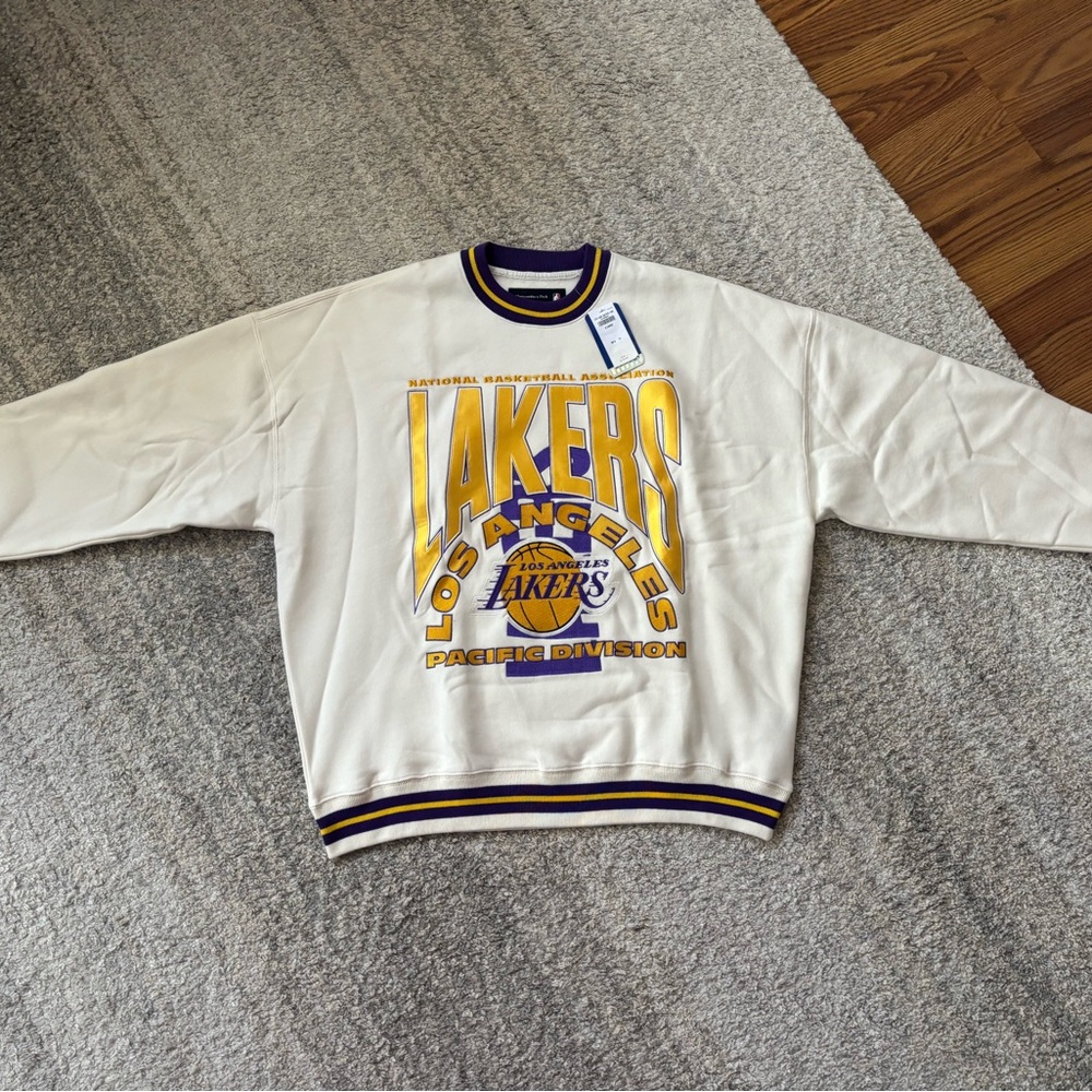 Abercrombie & Fitch White and Yellow Crewneck Sweater